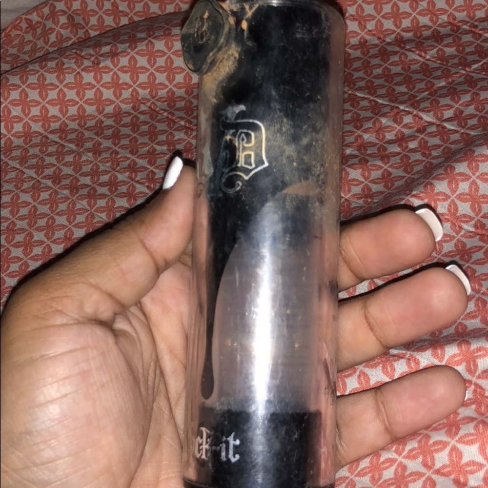 Kay Von D Liquid Foundation Medium 62 Warm